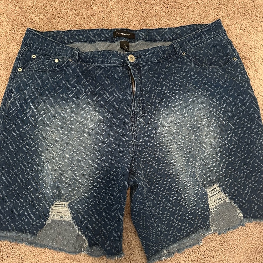 Textured distressed denim shorts - Ashley Stewart size 26